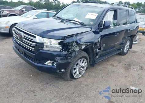 2019 Toyota Land Cruiser V8 from USA, damaged, VIN JTMCY7AJ4K4080923